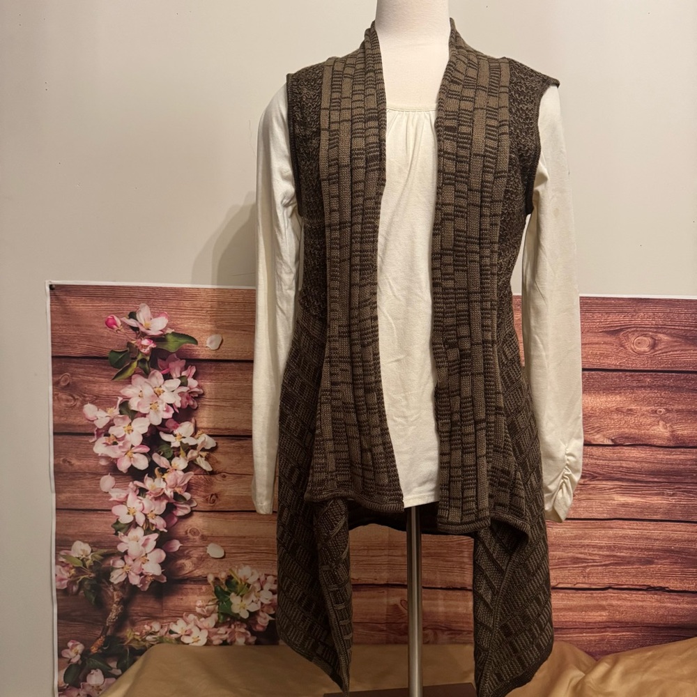 Debbie Morgan Brown Knit Vest Cardigan Medium Open Front Drape Cozy Layer